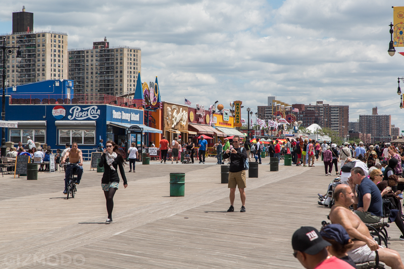 Illustration for article titled Coney Island's Newest Roller Coaster Is Narrower Than Most Apartments